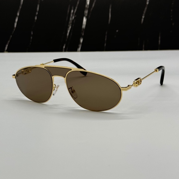 NEW FE40072U 30E FENDI GOLD BROWN OVAL UNISEX FENDI SUNGLASSES main image 10